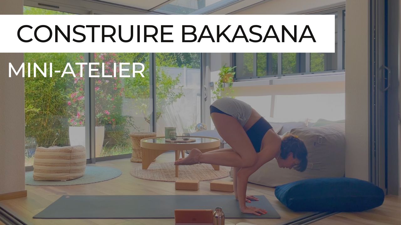 Posture de Bakasana (le corbeau) en yoga, équilibre sur les mains