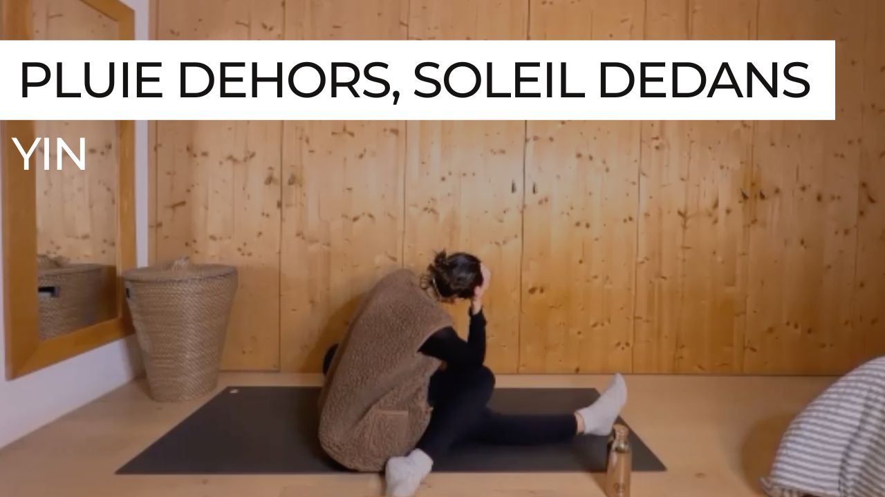 Séance de yin yoga douce et introspective, postures au sol pour apaiser les émotions et retrouver de la lumière intérieure