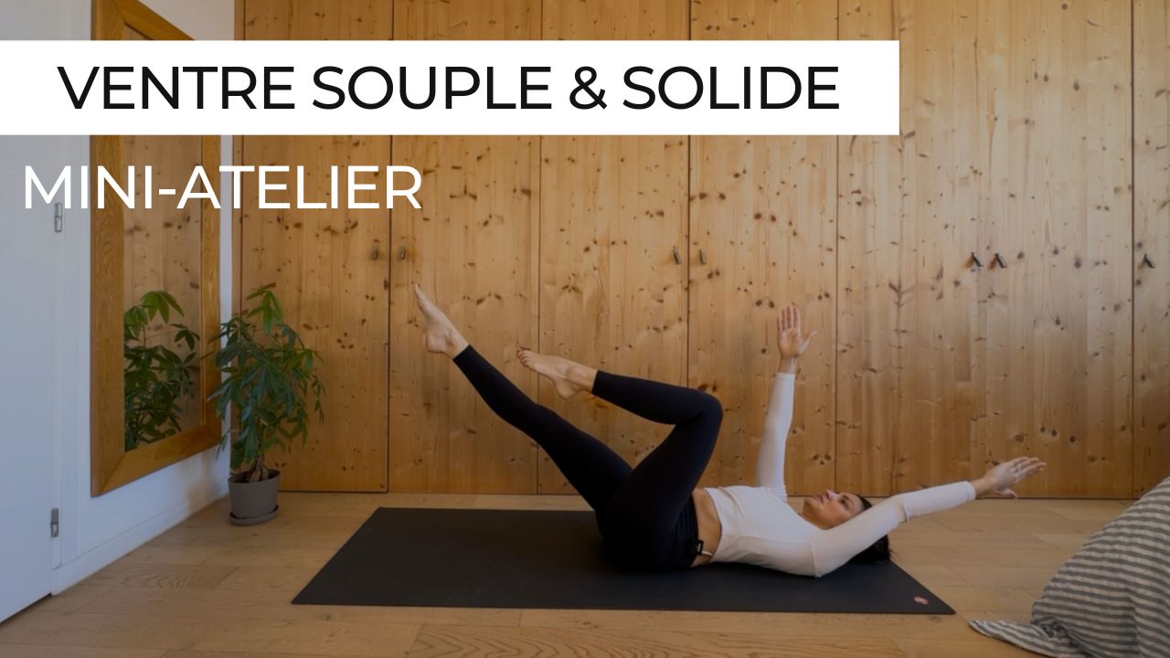 Marie en posture d'abdominaux, vignette du mini atelier yoga "Ventre souple et solide"