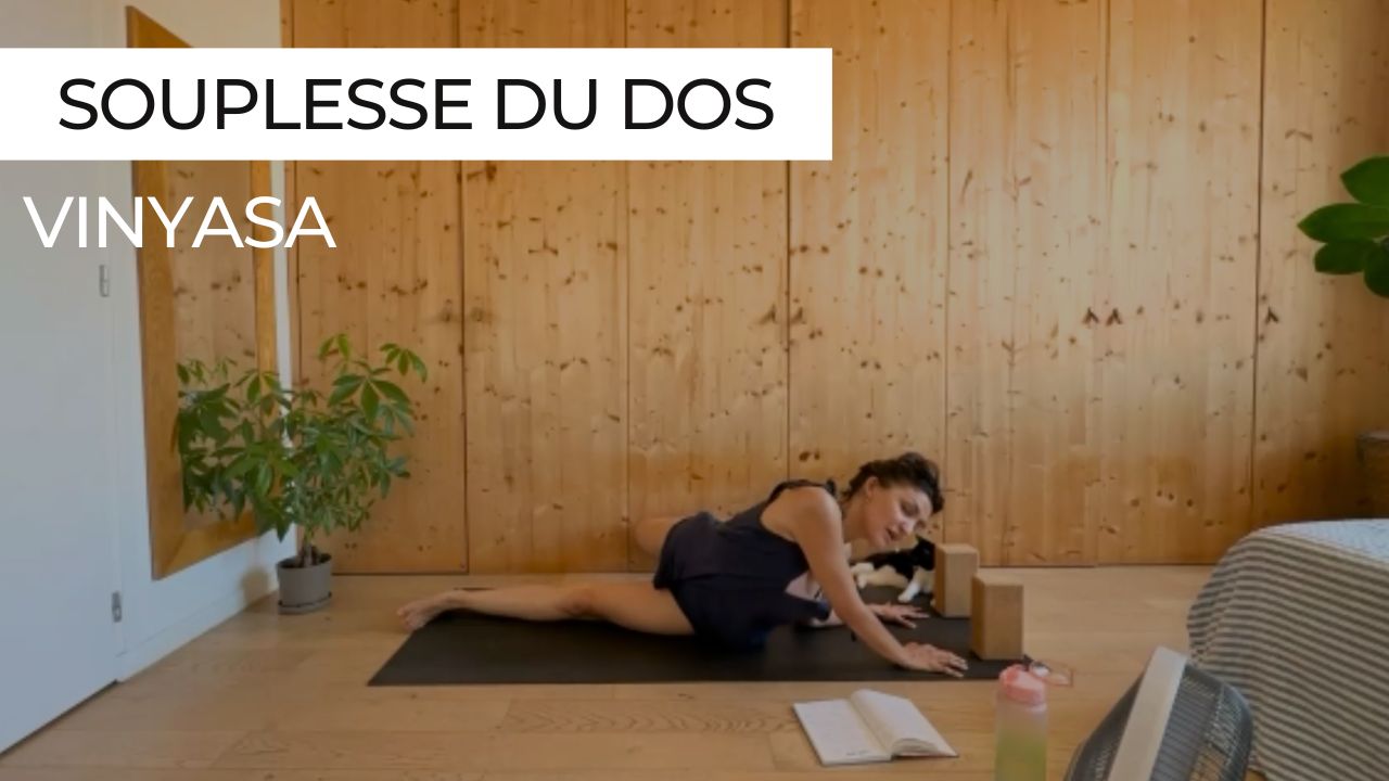 Marie en posture de yoga, vignette de la séance "Vinyasa Souplesse du Dos"