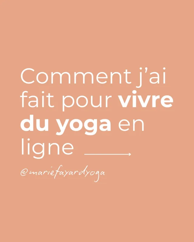 Quand j’ai lancé mon studio en ligne, je n’avais pas de plan.
 J’ai très vite compris que le yoga en ligne, ce n’est pas juste filmer une pratique : c’est un vrai choix d’enseignement, et beaucoup de cœur à l’ouvrage.  🎧 Dans le dernier épisode de mon podcast Sous le Tapis, je te raconte comment j’ai fait pour vivre du yoga en ligne.  👉 Commente « PODCAST » pour l’écouter 🎙️  Et si toi aussi tu veux transmettre autrement, plus librement, en ligne ou pas, alors la Podcast Week (que j’annonce dans l’épisode) qui arrive du 2 au 6 juin est faite pour toi :
 ➡️ 5 épisodes exclusifs ➡️ des ressources concrètes ➡️ et une vision plus claire et humaine de l’enseignement du yoga  Le lien pour t’inscrire est dans ma bio. Bonne écoute, et merci d’être là 🧡  #podcastyoga #profdeyoga #formationyoga #yogaenligne